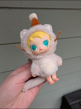 POP MART Baby Molly Pocket Friends Keychain Plush